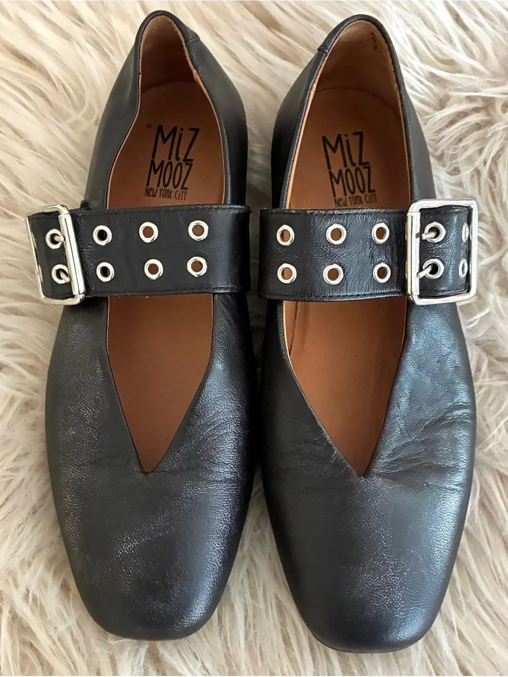 Miz Mooz Zephyr Flats Sz 37, 7 US